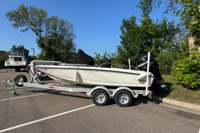 Boston Whaler 180 Dauntless