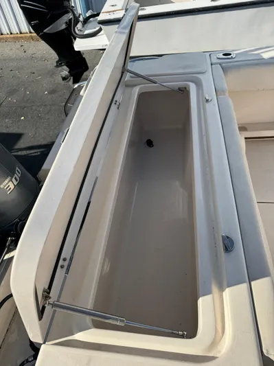 Tunacious 2 Yacht Photos Pics 