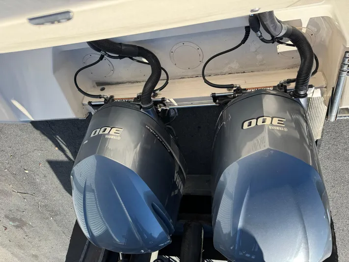 Tunacious 2 Yacht Photos Pics 