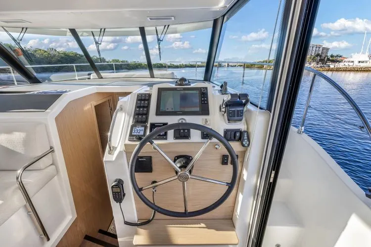 Neverland Yacht Photos Pics 2024 Beneteau Swift Trawler 41 Fly - Image 23