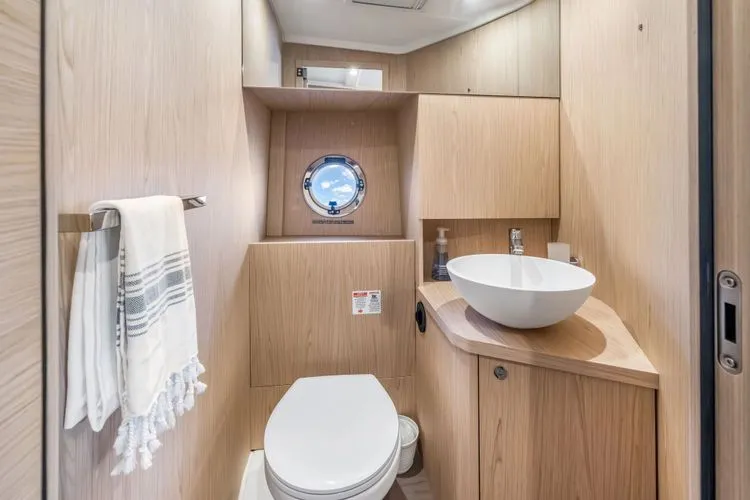 Neverland Yacht Photos Pics 2024 Beneteau Swift Trawler 41 Fly - Image 29