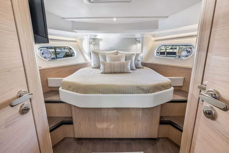 Neverland Yacht Photos Pics 2024 Beneteau Swift Trawler 41 Fly - Image 25