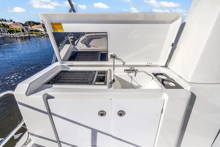 Neverland Yacht Photos Pics 2024 Beneteau Swift Trawler 41 Fly - Image 42