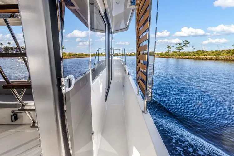 Neverland Yacht Photos Pics 2024 Beneteau Swift Trawler 41 Fly - Image 36