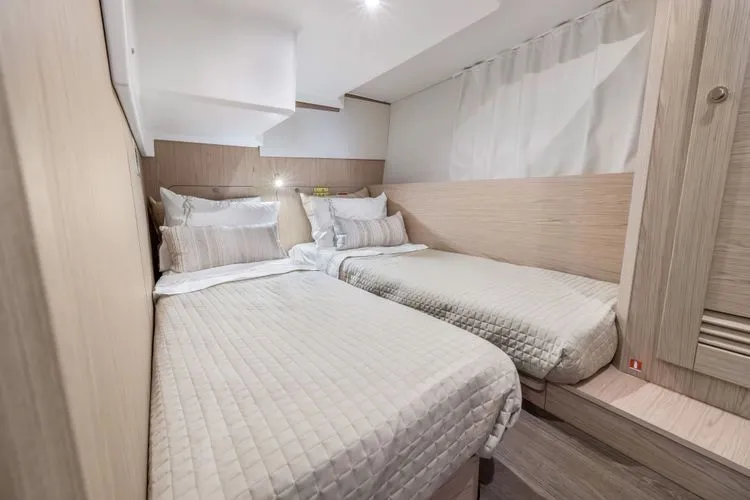 Neverland Yacht Photos Pics 2024 Beneteau Swift Trawler 41 Fly - Image 31