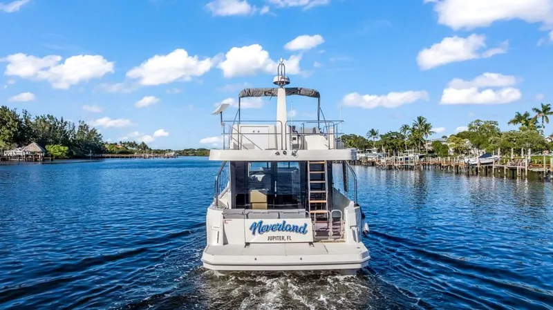 Neverland Yacht Photos Pics 2024 Beneteau Swift Trawler 41 Fly - Image 4