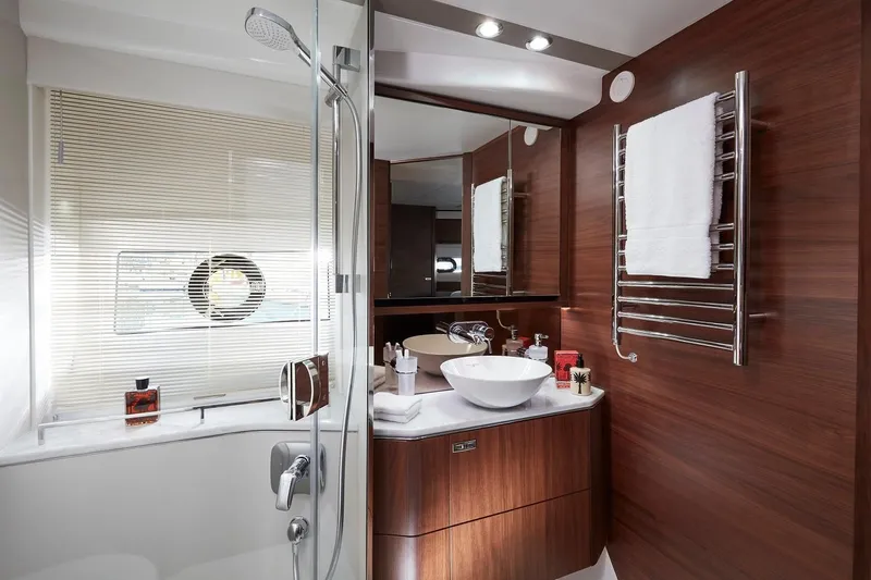  Yacht Photos Pics Manufacturer Provided Image