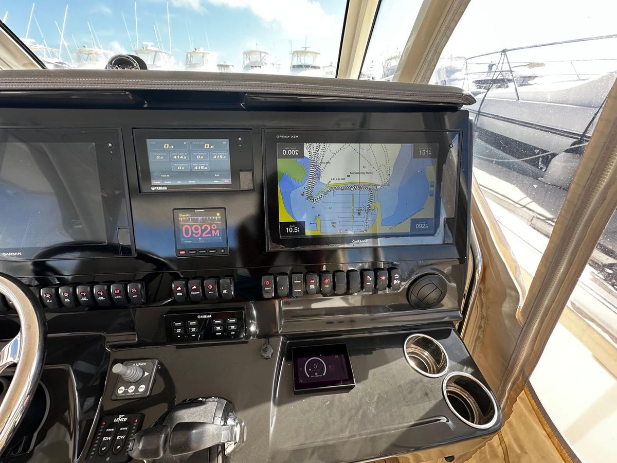 2018 Pursuit 42 