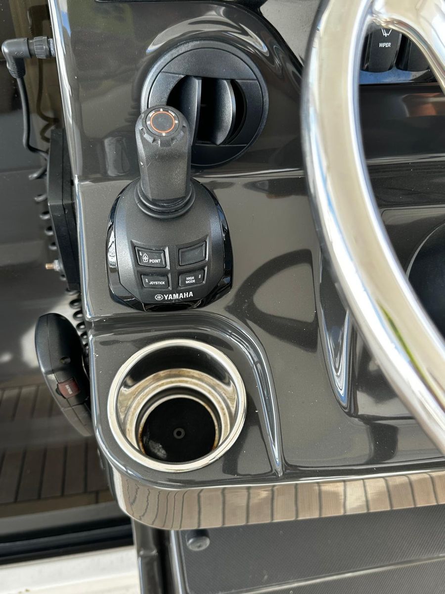 2018 Pursuit 42 
