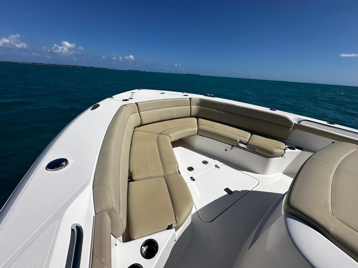 2018 Pursuit 42 