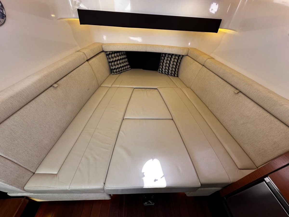 2018 Pursuit 42 