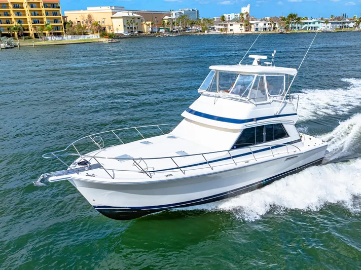 Legacy Yacht Photos Pics 