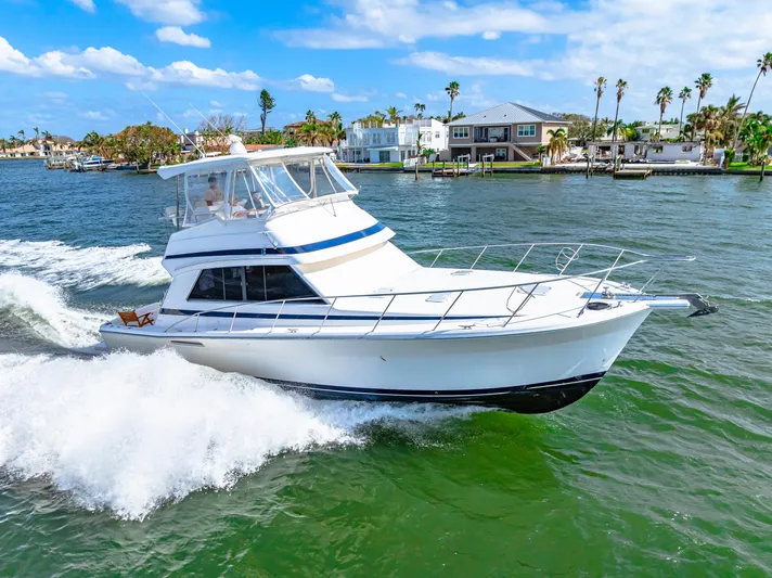 Legacy Yacht Photos Pics 