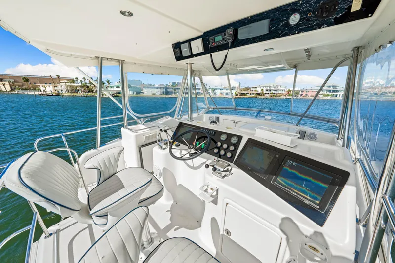 Legacy Yacht Photos Pics 