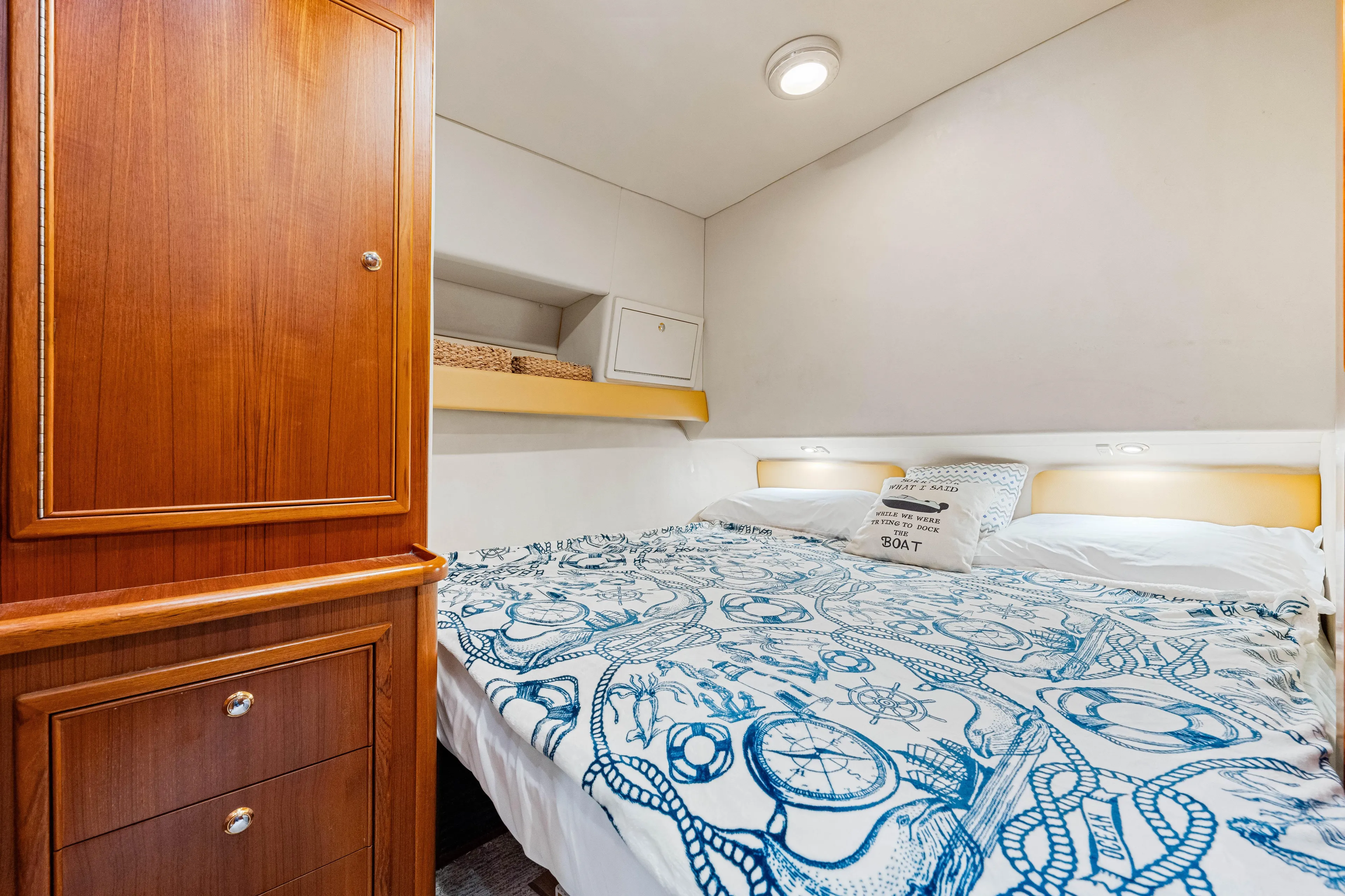 Legacy Yacht Photos Pics 