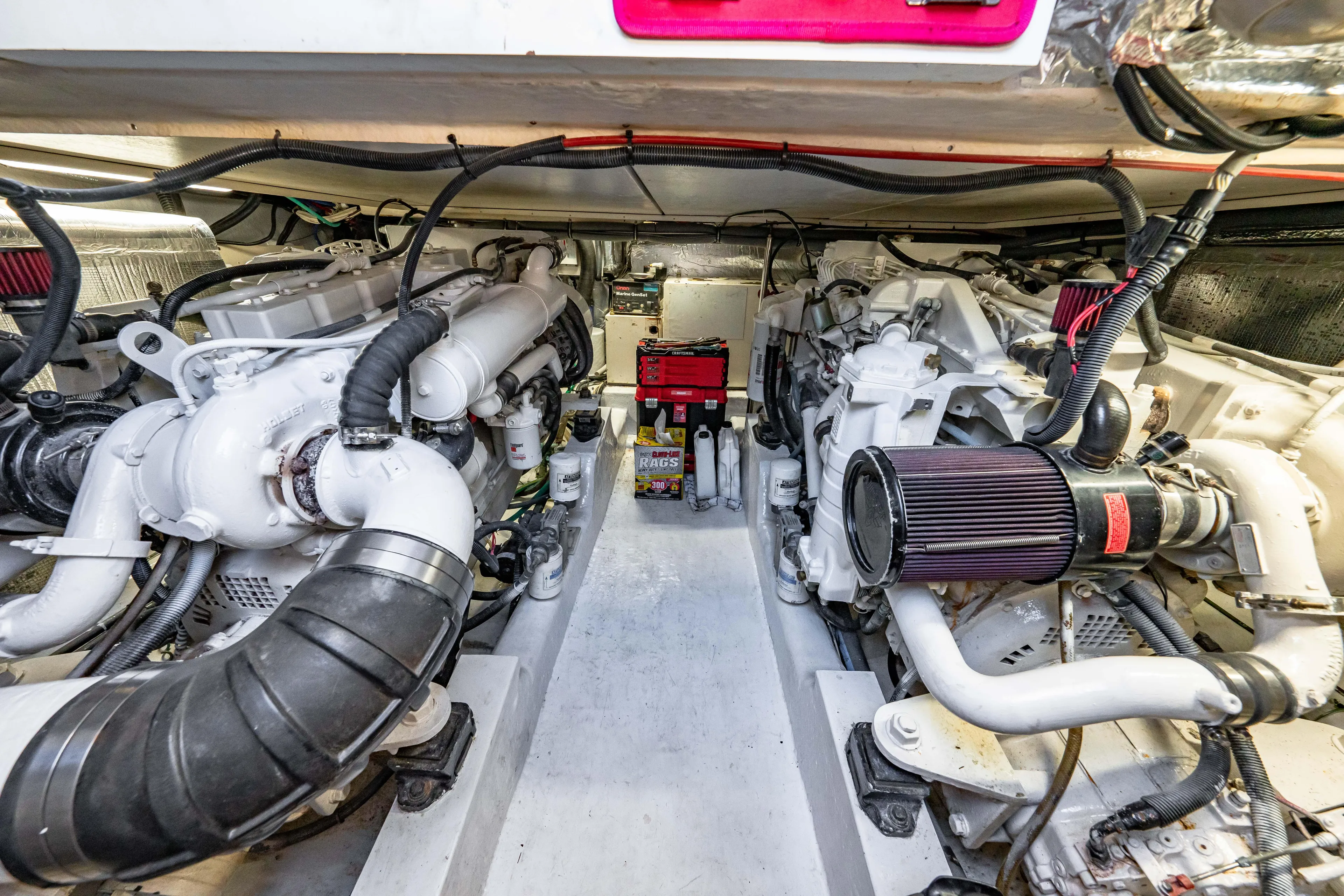 Legacy Yacht Photos Pics 