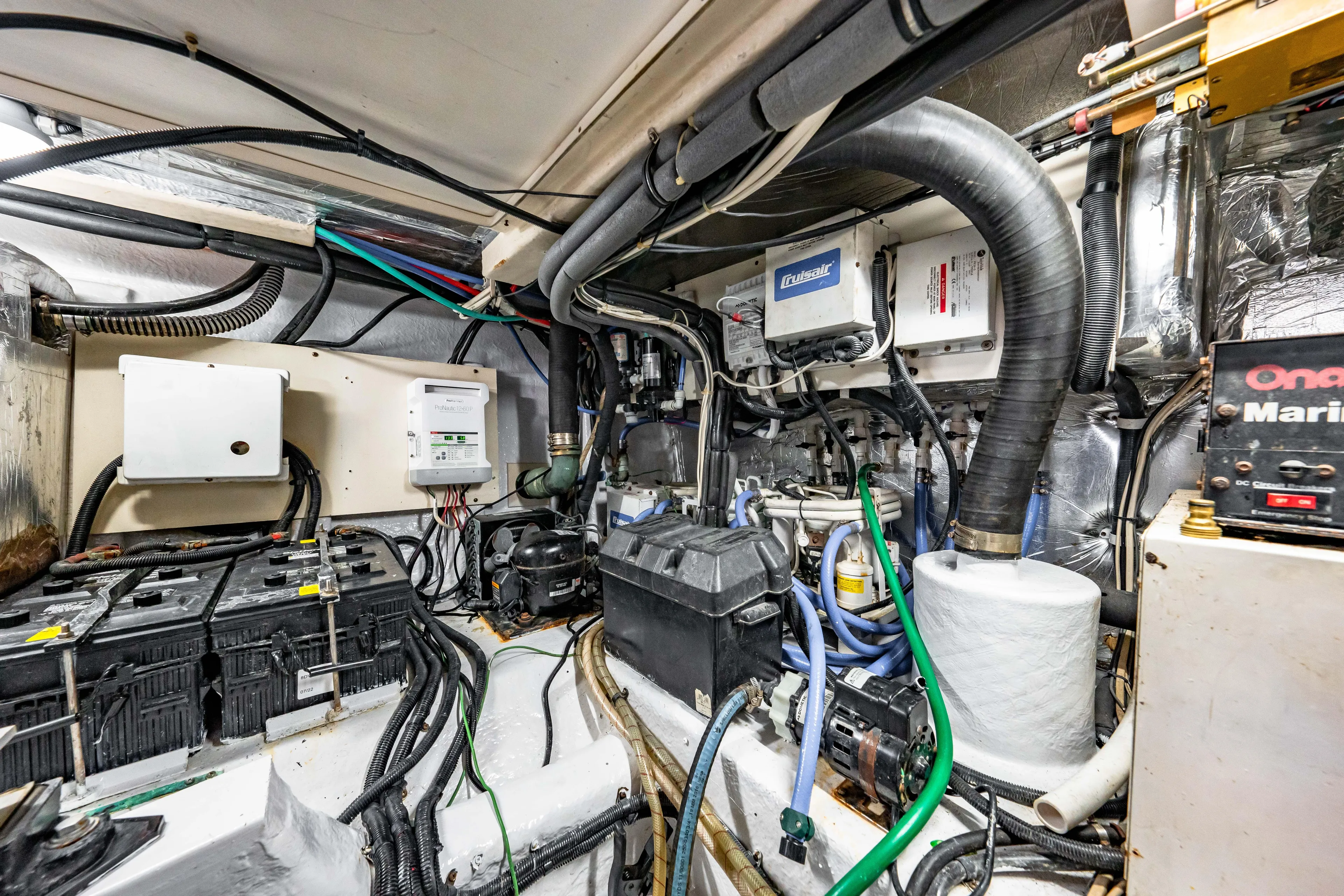 Legacy Yacht Photos Pics 