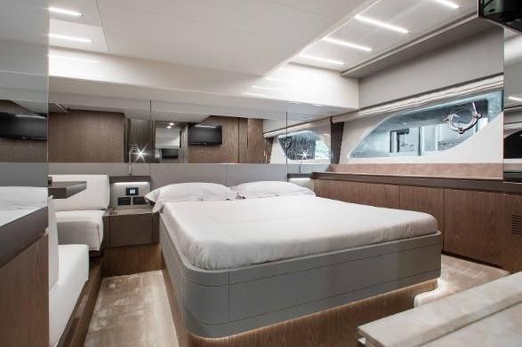 2022 Ferretti Yachts 55 