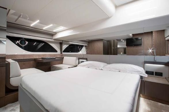 2022 Ferretti Yachts 55 