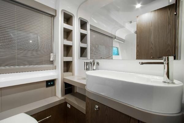 2022 Ferretti Yachts 55 