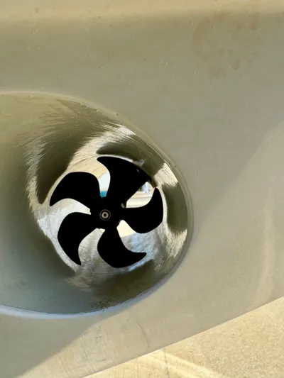  Yacht Photos Pics Propeller of 2020 Yellowfin 42 Offshore boat, close-up view.