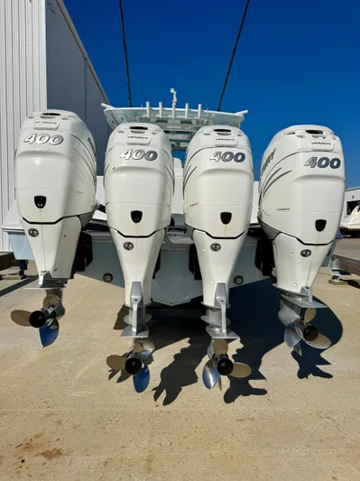  Yacht Photos Pics 2020 Yellowfin 42 Offshore boat with four powerful 400 horsepower outboard engines.