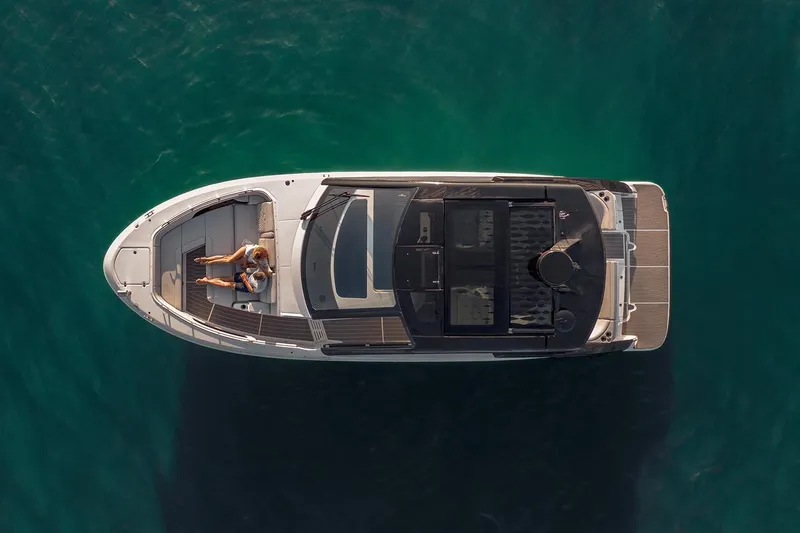  Yacht Photos Pics Manufacturer Provided Image