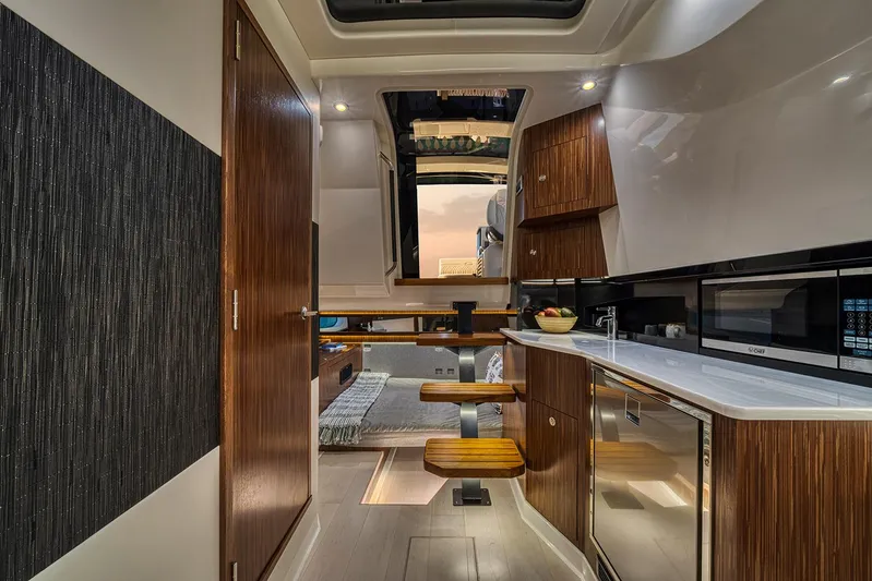  Yacht Photos Pics Manufacturer Provided Image