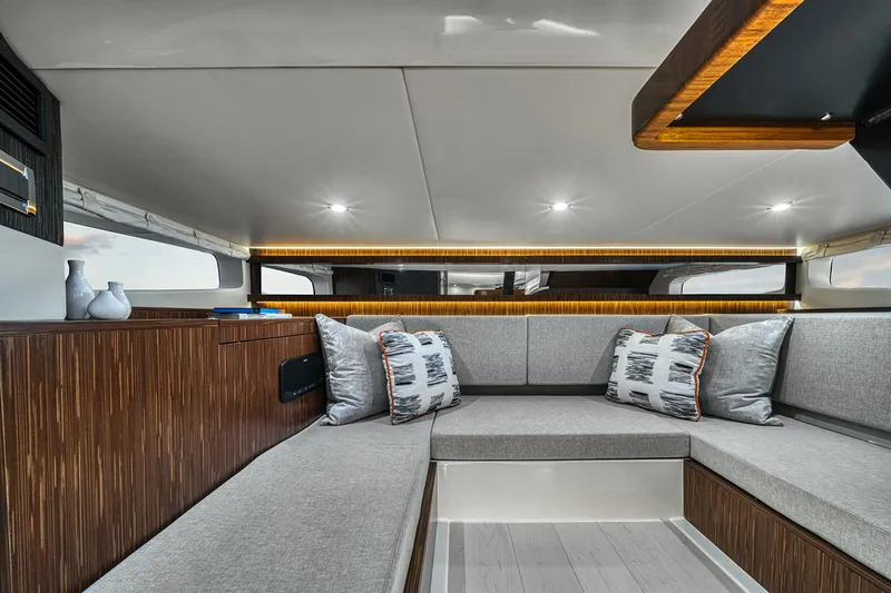  Yacht Photos Pics Manufacturer Provided Image