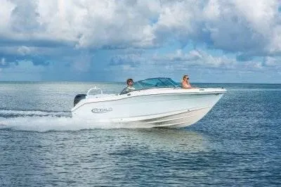 Robalo R207 Dual Console