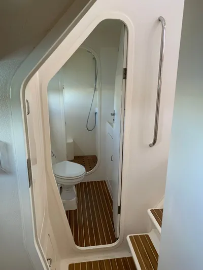 Casuarina Yacht Photos Pics 