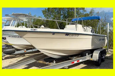 Key West 2020 Center Console