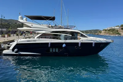 2016 Absolute 52 FLY