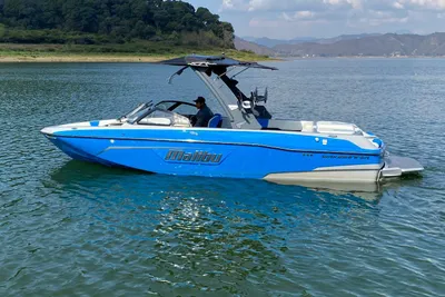 Malibu Wakesetter 23 LSV