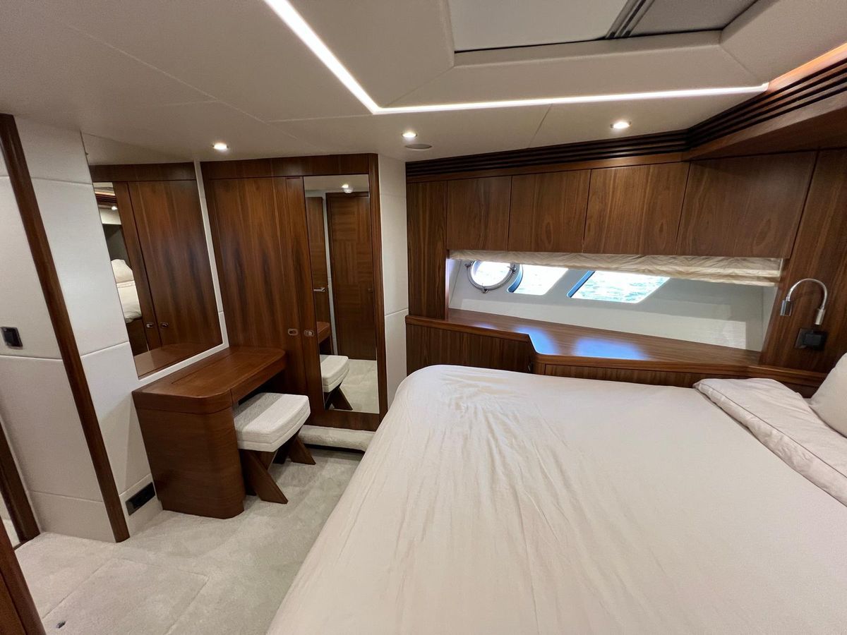 2016 Sunseeker 75 
