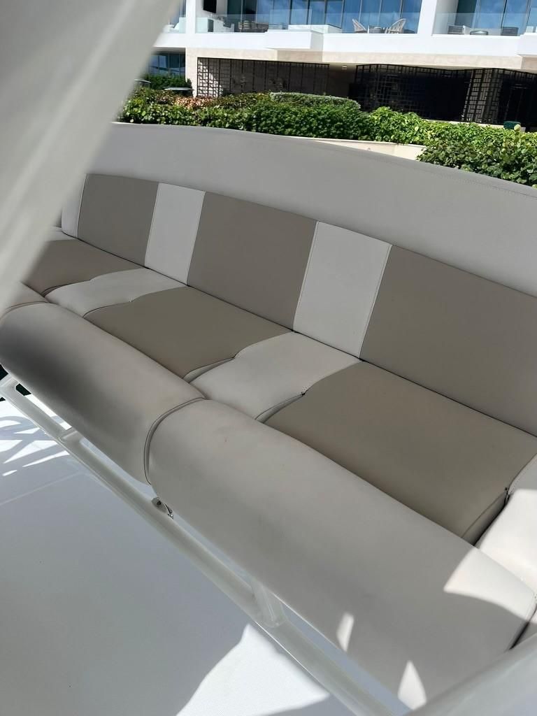 2017 Boston Whaler 42 