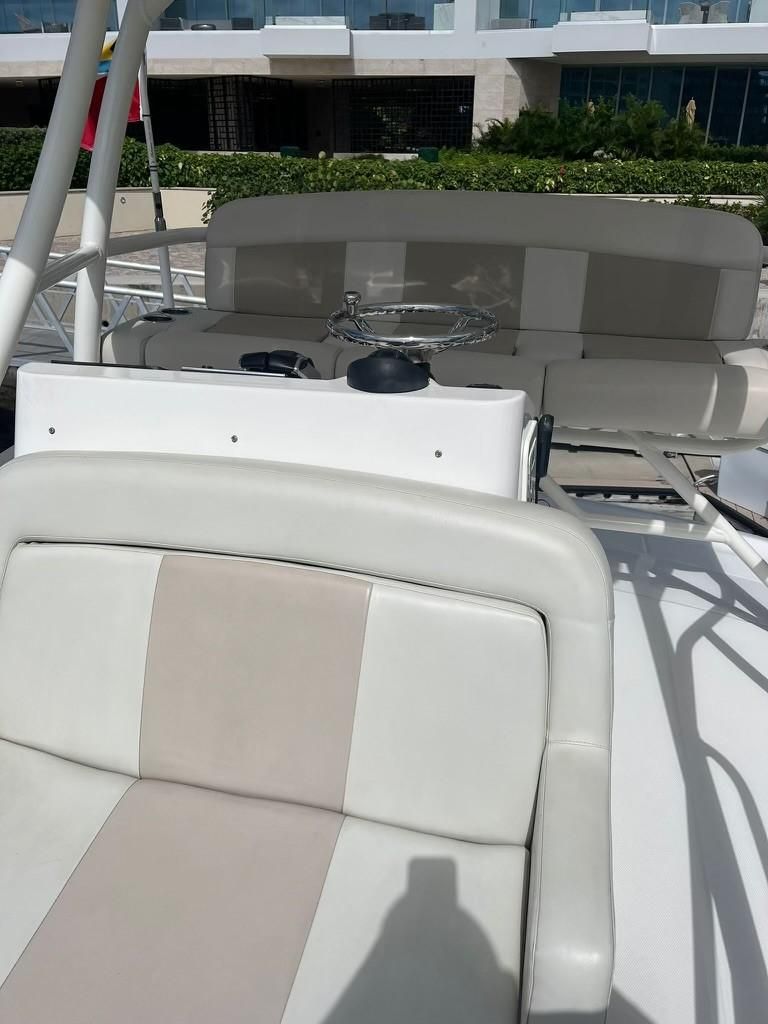2017 Boston Whaler 42 