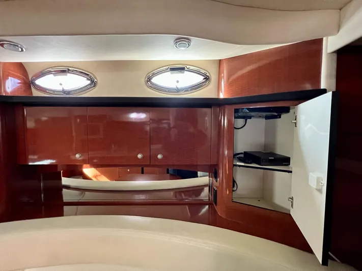 Runnin Free Yacht Photos Pics 