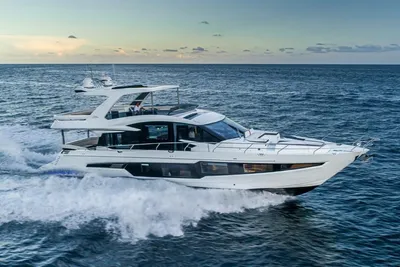 Galeon 680 Fly