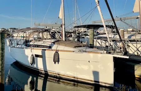 Hanavave Yacht Photos Pics 