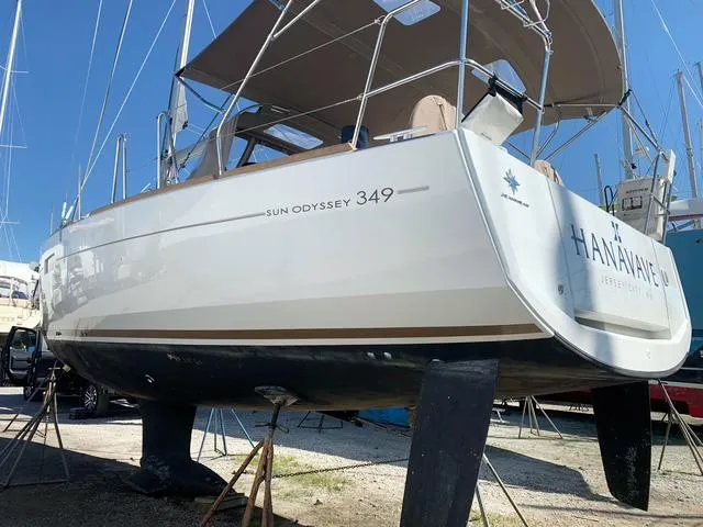 Hanavave Yacht Photos Pics 