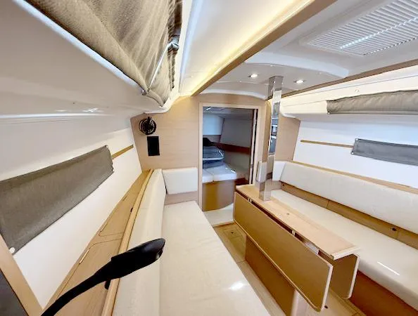 Hanavave Yacht Photos Pics 