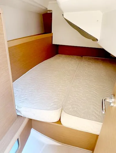 Hanavave Yacht Photos Pics 