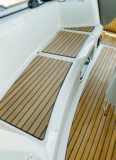 Hanavave Yacht Photos Pics 