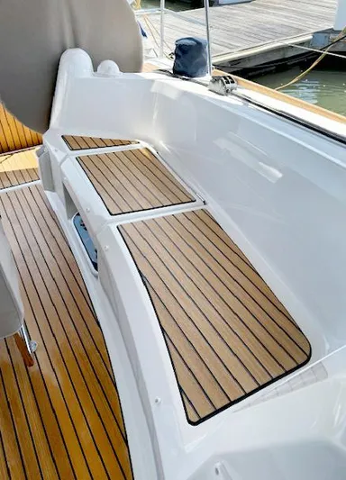 Hanavave Yacht Photos Pics 