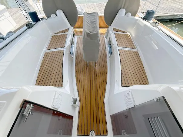 Hanavave Yacht Photos Pics 