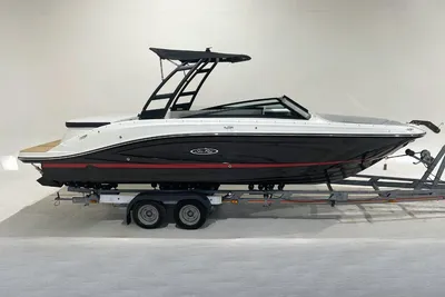 2024 Sea Ray SPX 230