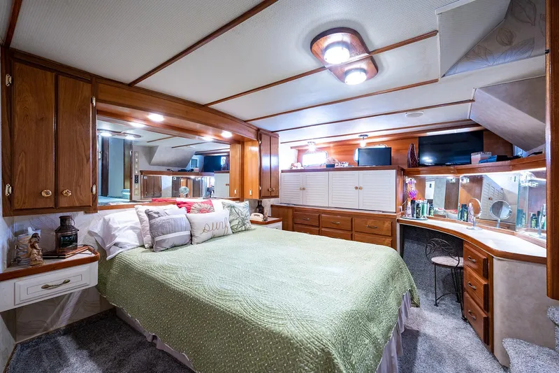 Motivated Seller Yacht Photos Pics 