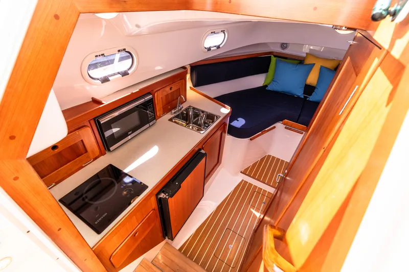 Asolare Yacht Photos Pics 