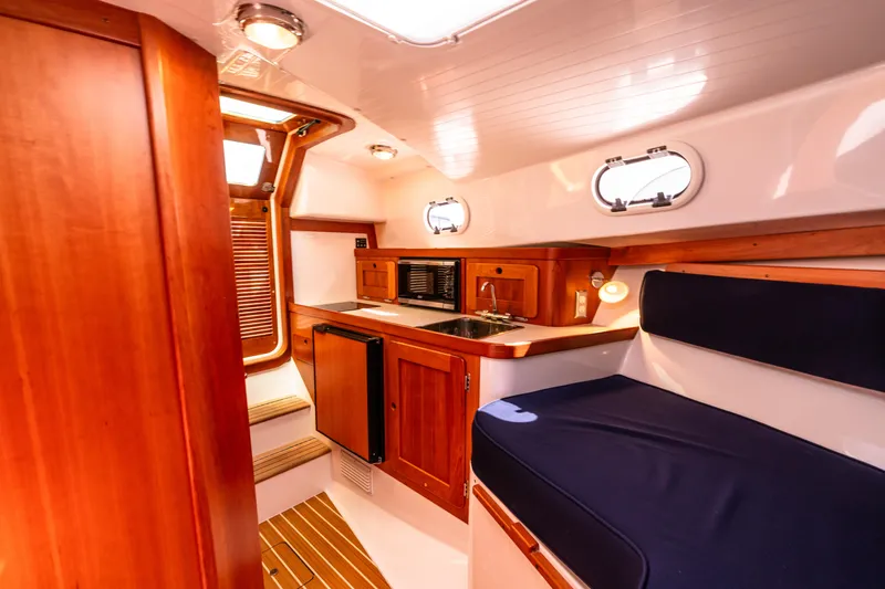 Asolare Yacht Photos Pics 